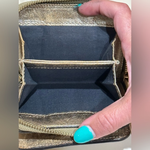 Chloe Leather Bifold Zip Wallet - Picture 5 of 9